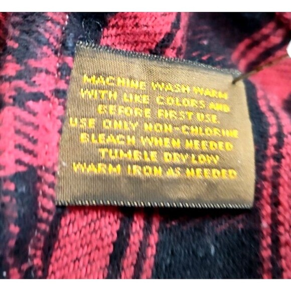 Mens Heavyweight Red Black Plaid Flannel Shirt Sz L Pocket Button St. John's Bay - Picture 8 of 8